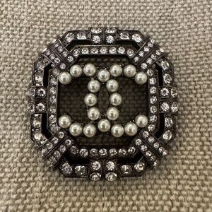 Limited Edition Classic Chanel CC Logo Pearl & Crystal Embellished Square Brooch